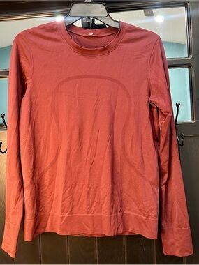 lululemon athletica Long-Sleeve Crewneck Top in Rose